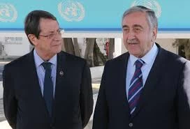 Επαφές Αναστασιάδη-Ακιντζί για επανέναρξη διαπραγματεύσεων